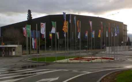 SPLIT - Zastava Srbije spustena na pola koplja.jpg